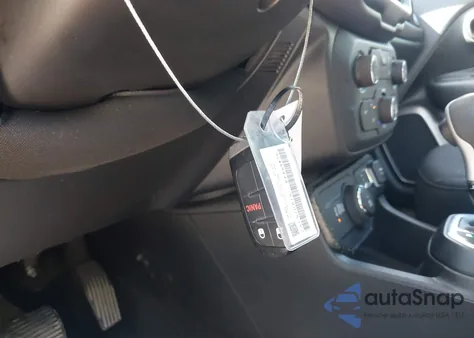 2023 Jeep Renegade Latitude 4X4 from USA, damaged, VIN ZACNJDB1XPPP69879